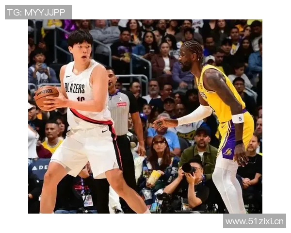 小杨最后时刻登场斯普利特状态低迷球队领先20分优势明显